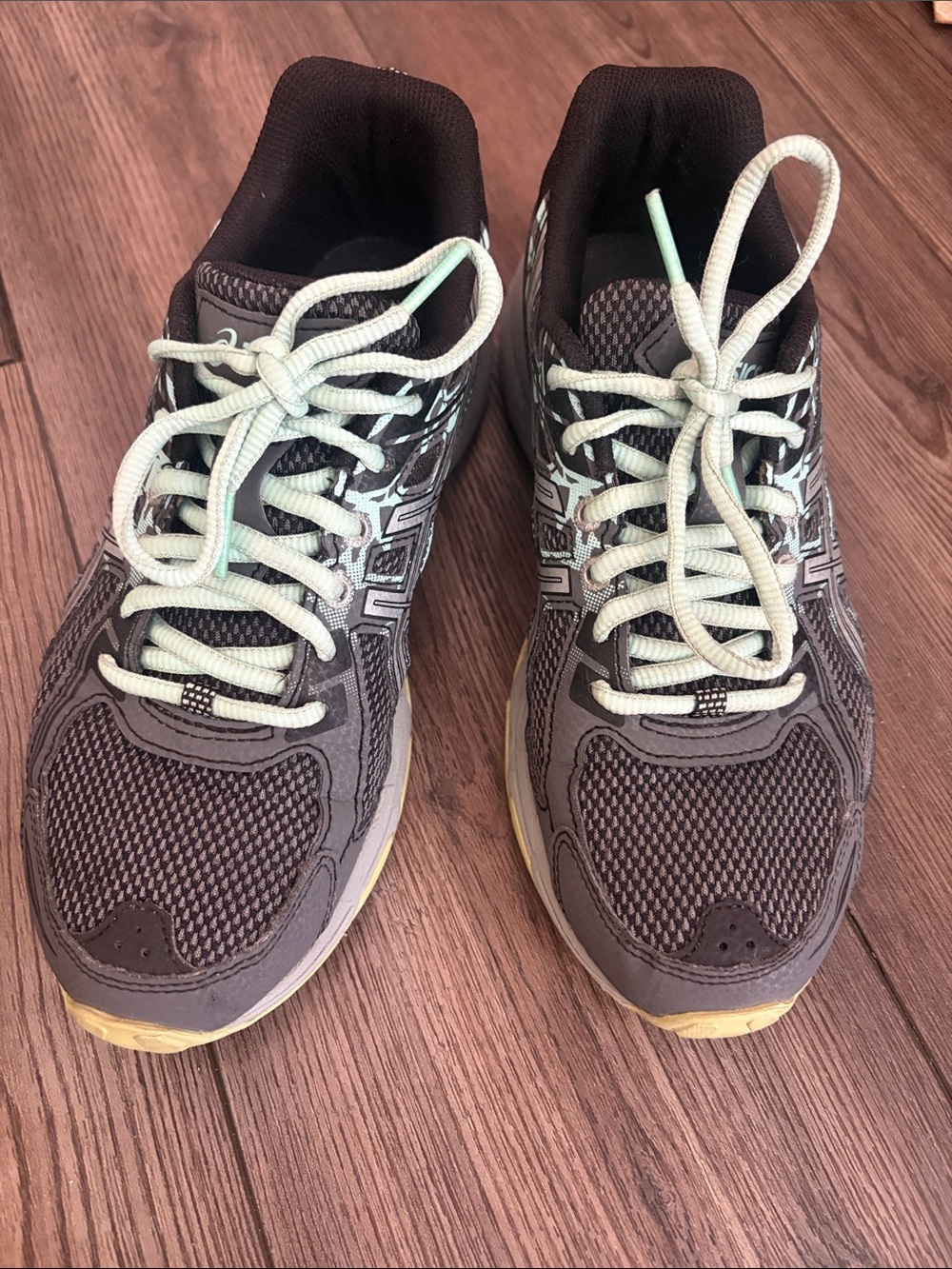 ASICS Gray Running Sneakers with Mint Laces